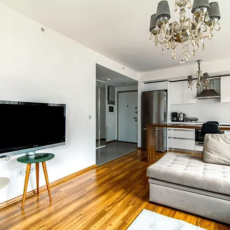 Modern Flat Near Sapphire Shopping Mall 아파트