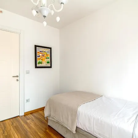Modern Flat Near Sapphire Shopping Mall * 이스탄불